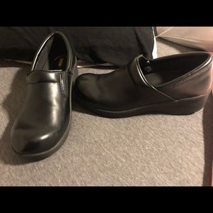 Tredsafe slip ons never worn